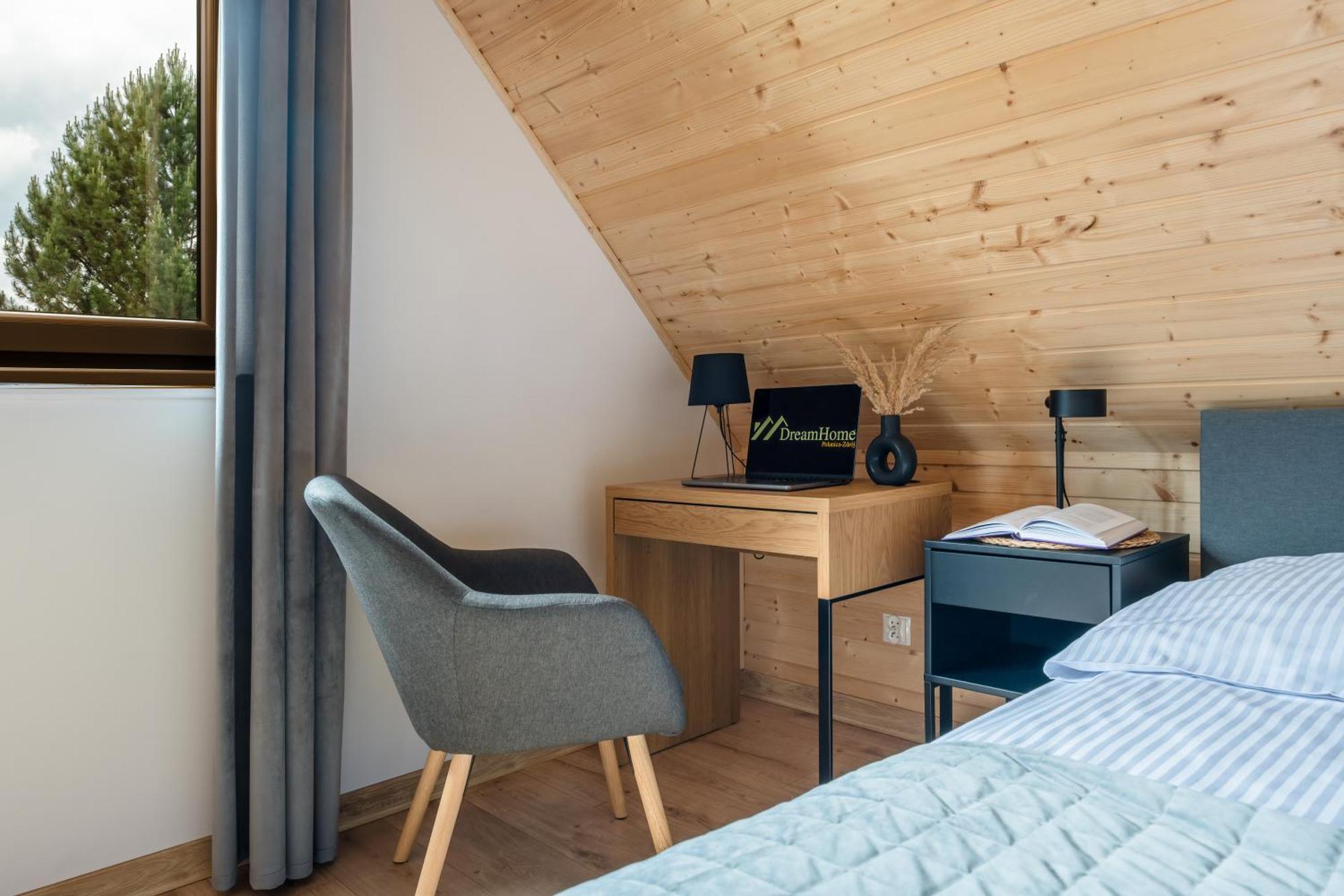 Holiday home Dream Z Tarasem I Ogrodem, Szybkim Wi-fi 600mb I Vod, Parking Free Ev
